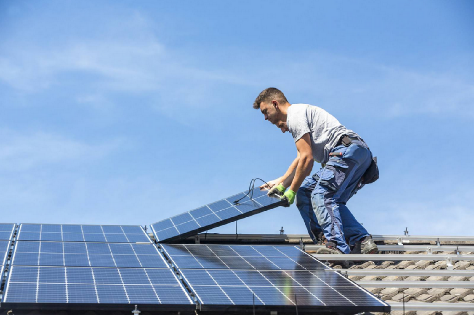 Panneaux solaires photovoltaïques pour la cr